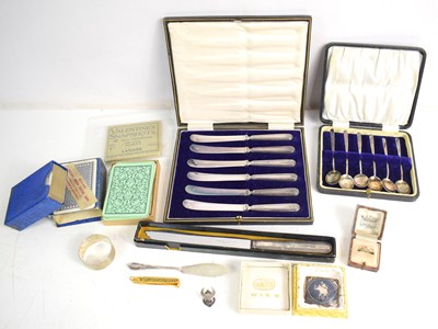 Lot 345 - A group of collectables to include a set of...
