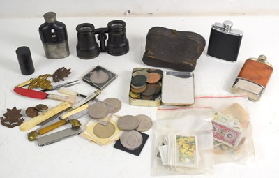 Lot 352 - A group of collectables to include a pair of...