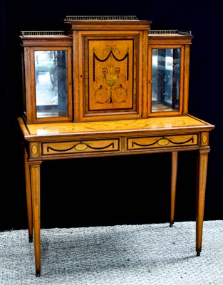 Lot 479 - A Edwardian satinwood inlaid desk, the...