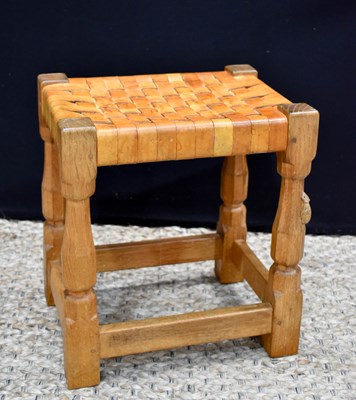 Lot 486 - A Robert ‘Mouseman’ Thompson of Kilburn oak...