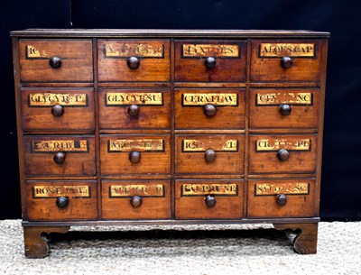 Lot 462 - A late 18th / early 19th century Apothecary...