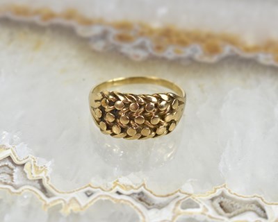 Lot 131 - A 9ct gold basket weave gentleman's ring, size...