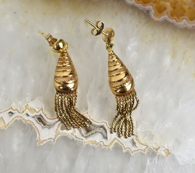 Lot 184 - A pair of 18ct gold tassel earrings, 6g.
