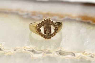 Lot 153 - A 9ct gold Manchester United Football Club...