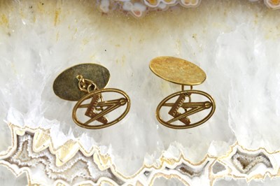 Lot 127 - A pair of 9ct gold masonic cufflinks, 5.2g.