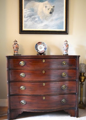 Lot 476 - A 19th century mahogany serpentine fronted...