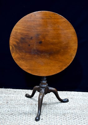 Lot 452 - A George III mahogany tilt top table with...