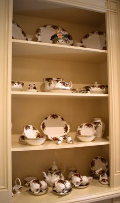 Lot 66 - A large selection of Royal Albert Old Country...