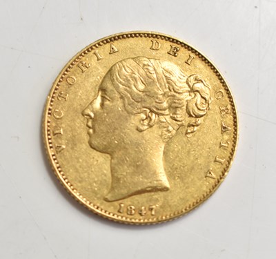 Lot 184 - A Queen Victoria full gold sovereign, young...