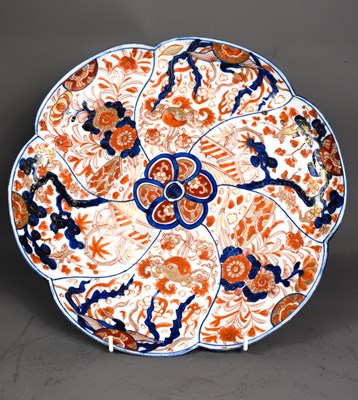 Lot 38 - A 19th century Chinese export scallop dish...