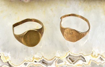 Lot 156 - Two 9ct gold signet rings, 6.5g.