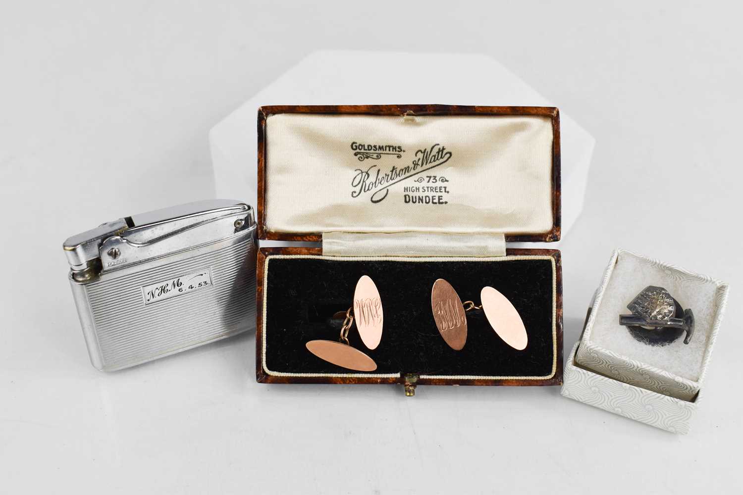 Lot 344 - A pair of 9ct gold cufflinks, of oval lozenge...