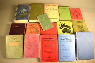 Lot 127 - A group of collectable books to include Wild...