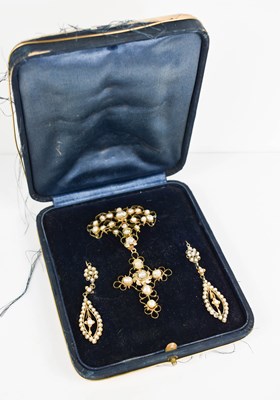 Lot 1 - A charming Georgian gold and pearl brooch...