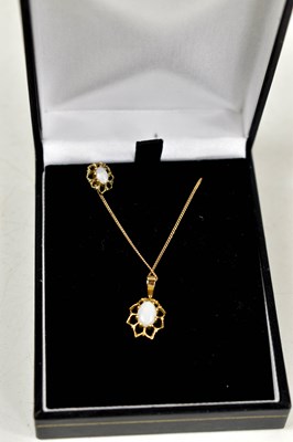 Lot 104 - A 9ct gold and opal pendant necklace and...