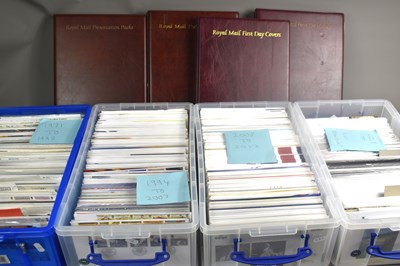 Lot 212 - An extensive collection of Royal Mail mint...