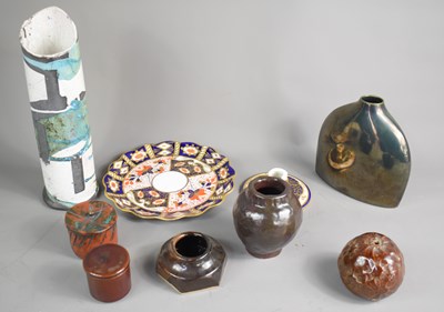 Lot 43 - A selection of Studio ware pottery, to...