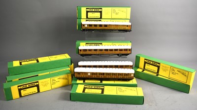 Lot 457 - A group of twelve boxed Ian Kirk OO gauge...
