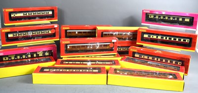 Lot 452 - A collection of boxed Hornby OO gauge...