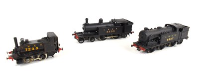 Lot 399 - A group of three kit built OO gauge...