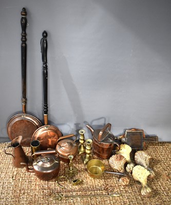 Lot 274 - A selection of metalware to include copper...