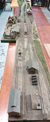 Lot 462 - A highly detailed end to end OO gauge model...