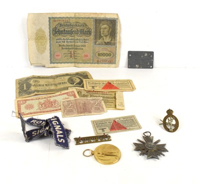 Lot 225 - A group of militaria to include a WWII German...