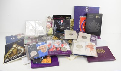 Lot 159 - A collection of Royal Mint coin presentation...