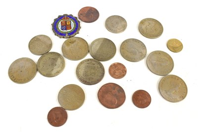 Lot 139 - A group of GB coins to include a Queen...