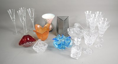 Lot 47 - A group of ceramics and glassware to include a...