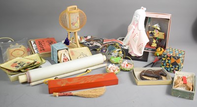 Lot 25 - A selection of early 20th century Japanese...