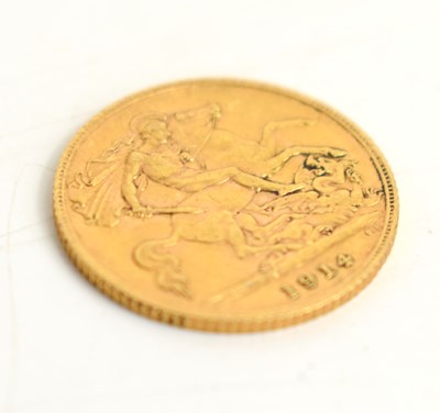 Lot 163 - A George V gold half sovereign dated 1914.
