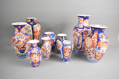 Lot 85 - A selection of 19th century Imari pattern...