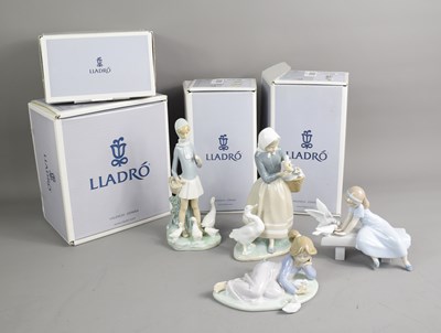 Lot 54 - A group of Lladro porcelain figurines to...