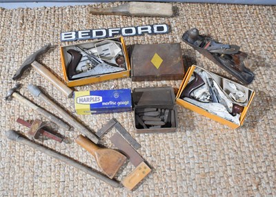 Lot 312 - A group of vintage tools to include three...
