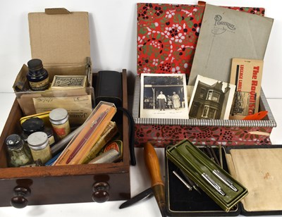 Lot 130 - A group of collectables to include a Burnham...