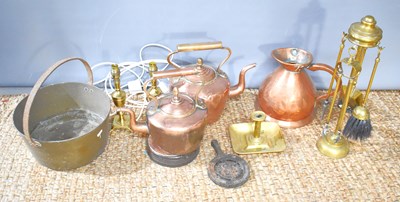 Lot 347 - A group of metalware to include copper kettles,...