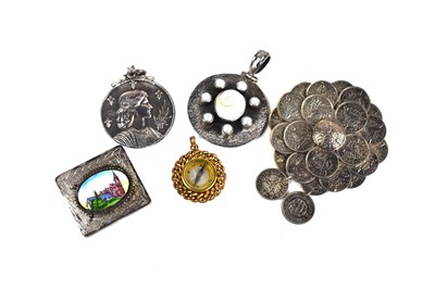 Lot 212 - A group of jewellery to include a silver and...