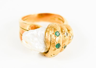 Lot 14 - An 18ct gold, pearl, diamond and emerald ring,...