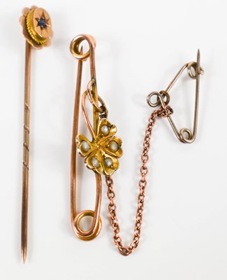 Lot 227 - A 9ct gold hat pin, together with a Victorian...