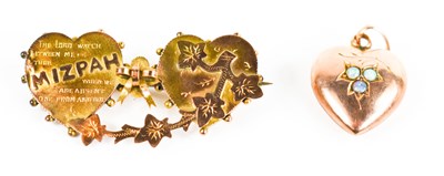 Lot 160 - A 9ct gold Mizpah brooch in the form of twin...