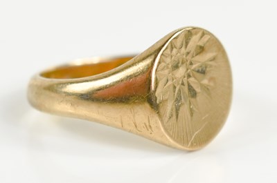 Lot 164 - A 9ct gold signet ring, engraved with...