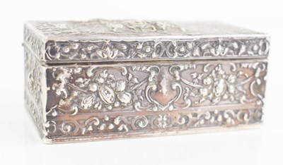 Lot 348 - An early 20th century continental silver snuff...