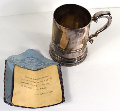 Lot 312 - A sterling silver tankard with glass bottom,...
