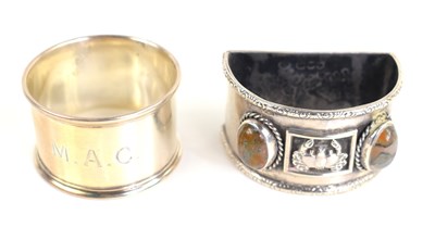 Lot 339 - An Arts and Crafts silver and moss agate set...