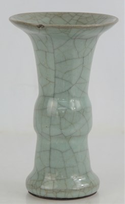 Lot 310 - A Chinese green crackle glaze vase, 16cm high