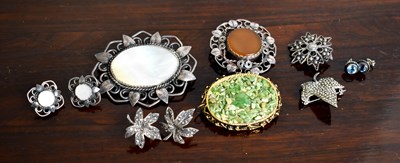 Lot 120 - A group of jewellery to include four brooches;...