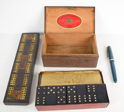 Lot 186 - A group of collectables to include Will's Star...