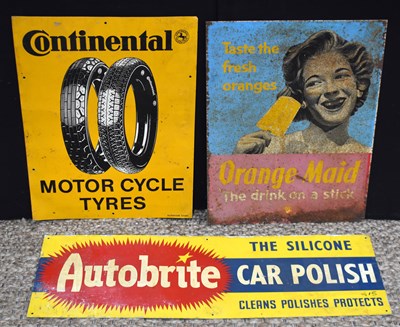 Lot 151 - A group of vintage signs to include...