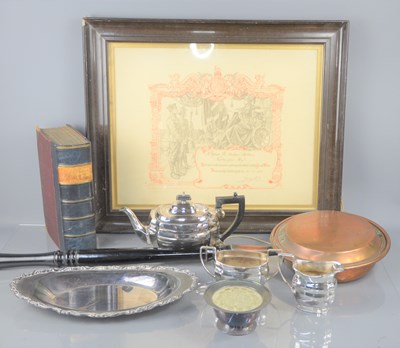 Lot 250 - A group of mixed items to include various...